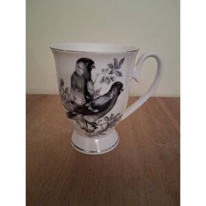 Gracie PASEDENA bone china blackbird mug